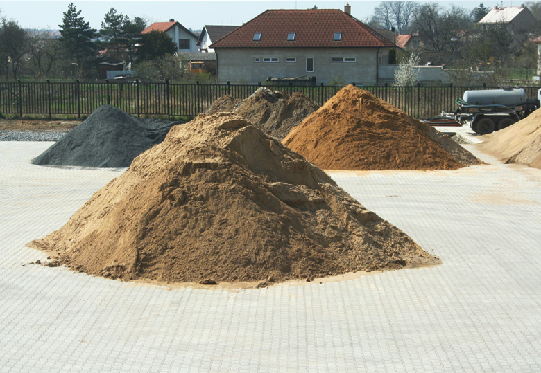 Písek kopaný omítka,Bratčický beton.